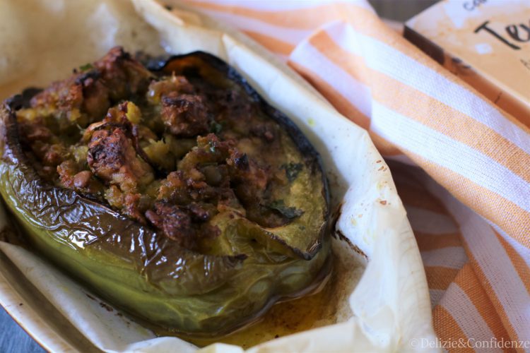 Peperone ripieno con crema di lenticchie e tempeh