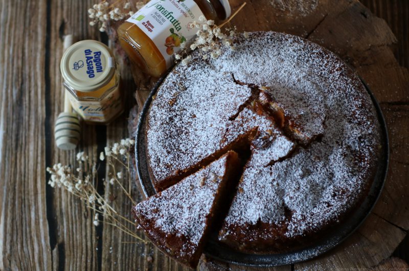 Torta agrumata allo zenzero e miele al tiglio