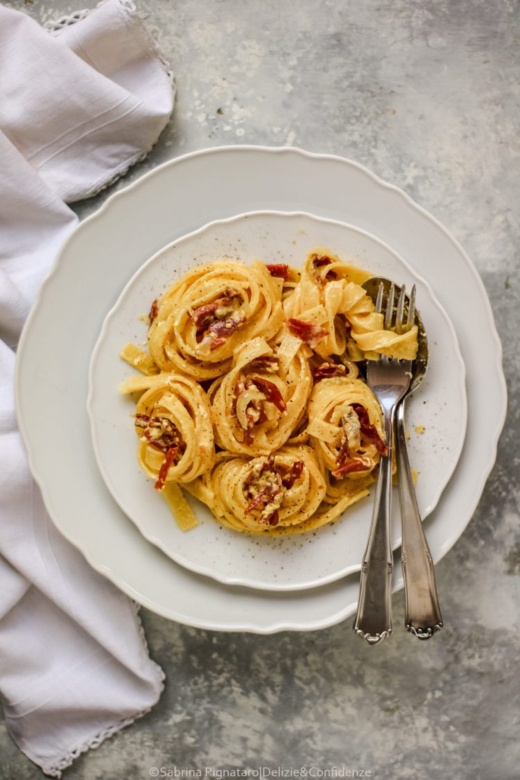 Fettuccine alla papalina