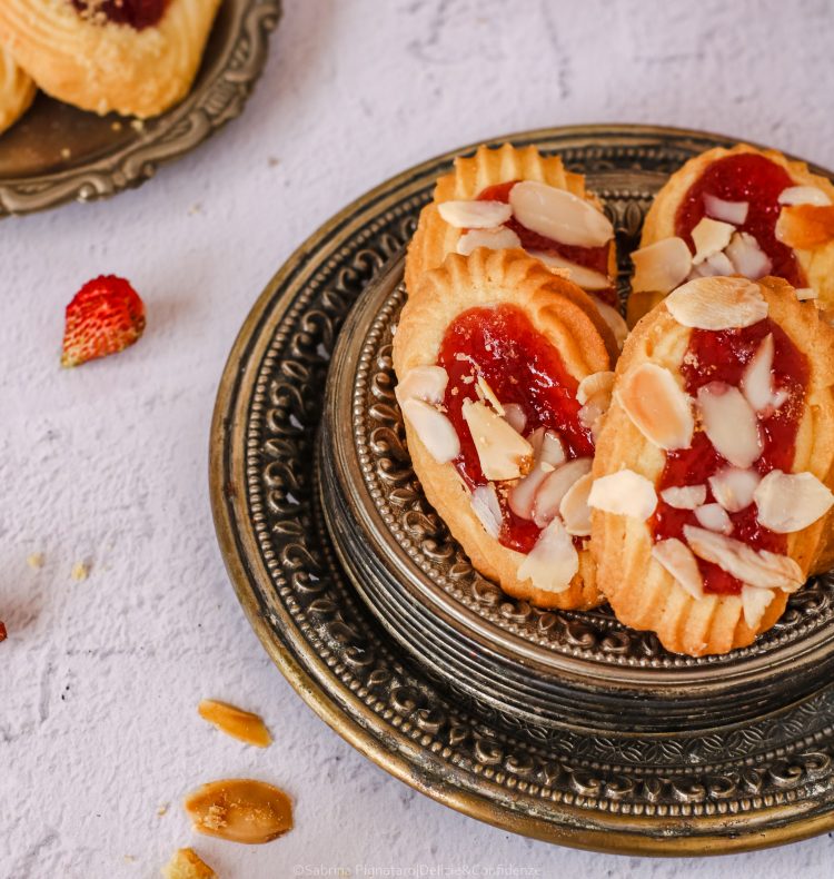 Biscotti da tè alle mandorle, senza burro.