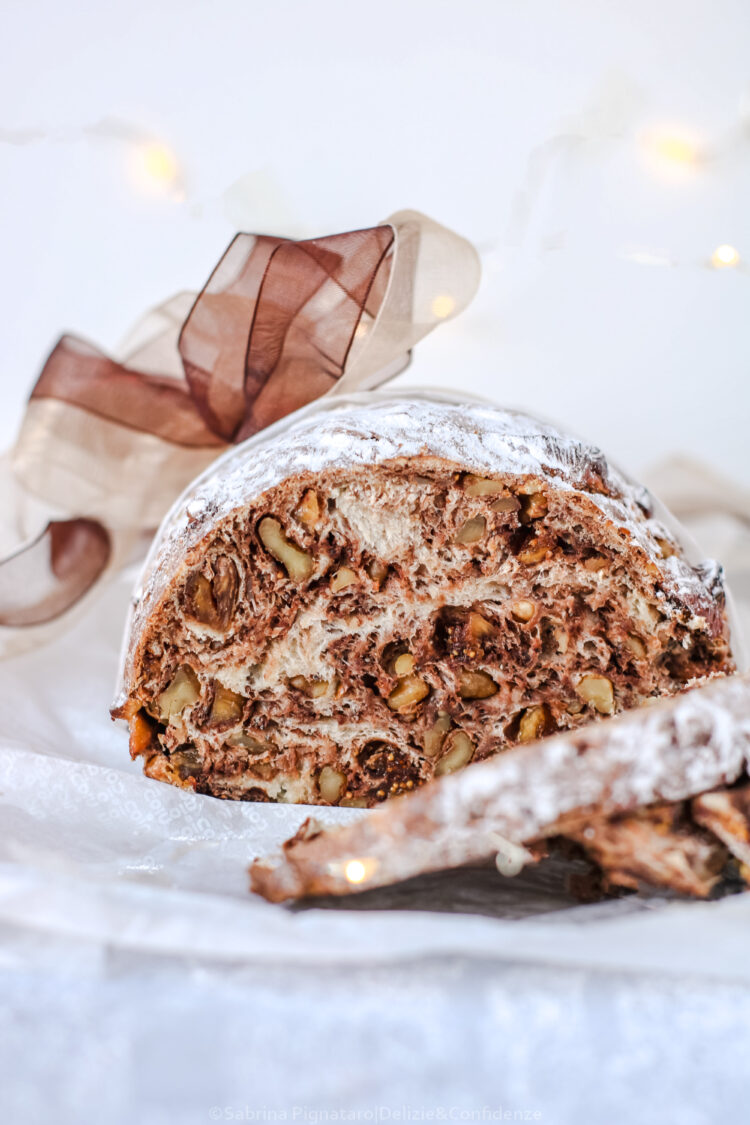 Pane alle noci e fichi variegato al cacao